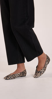 Suzie Flat - Leopard Satin