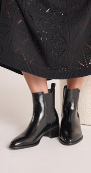 Novalee Boot - Black Shine