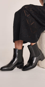 Novalee Boot - Black Shine