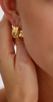 Kat Hoop Earrings - Gold
