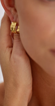 Kat Hoop Earrings - Gold