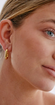 Beth Hoop Earrings - Gold