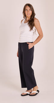 Noah Cropped Pant - Navy