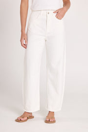 PRE-ORDER Lola Barrel Jean - White