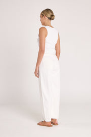 PRE-ORDER Lola Barrel Jean - White