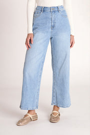 Cassie Cropped Leg Jean - Mid Blue