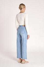 Cassie Cropped Leg Jean - Mid Blue