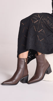 Leanora Boot - Chocolate