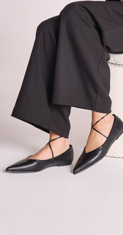 Haruna Flat - Black
