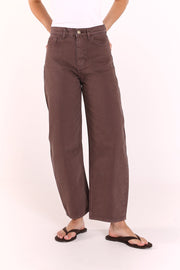 PRE-ORDER Lola Barrel Jean - Chocolate