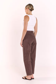 PRE-ORDER Lola Barrel Jean - Chocolate