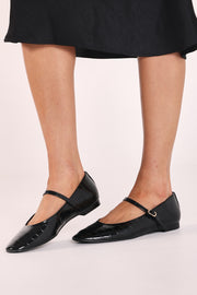 Ivyani Flat - Black Croc