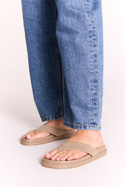 Aila Slide - Dune Suede