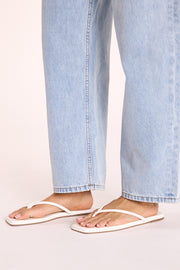 Donte Sandal - White