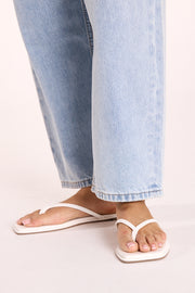 Donte Sandal - White