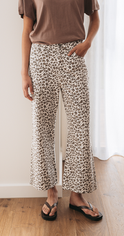 Cassie Cropped Leg Jean - Leopard