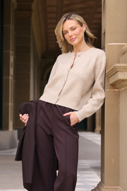 May Cardi - Oat