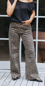 Cassie Wide Leg Jean - Dark Leopard