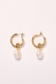 Pearl Earrings - Gold